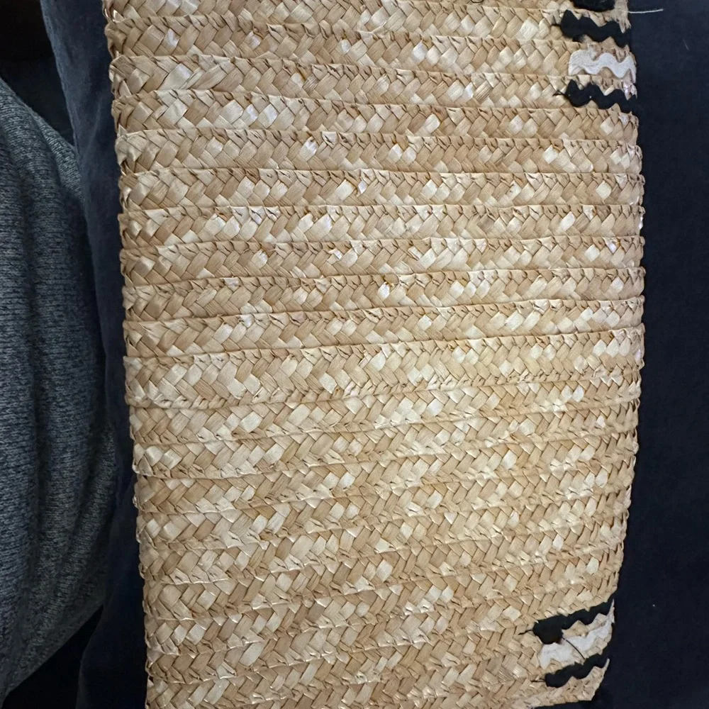 Beachy Pom Pom clutch NWOT never used rattan